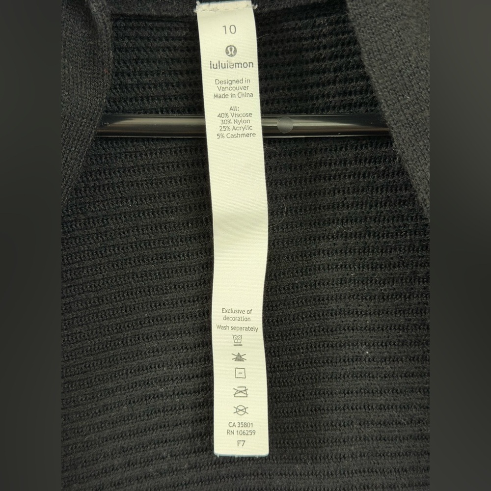 Lululemon Athletica Black Women's Cardigan - Picture 4 of 5